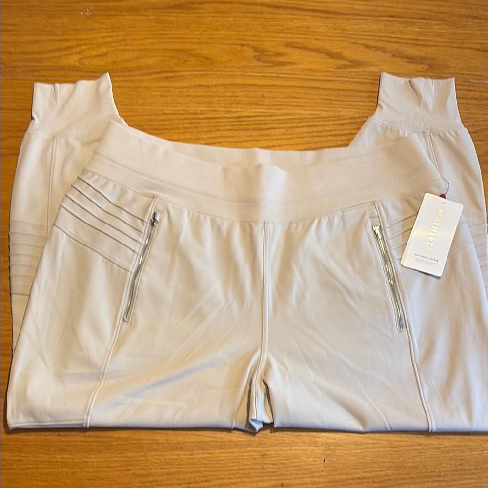 NWT sz 2XL Athleta Light Beige Jogger Pants with Zipper Details